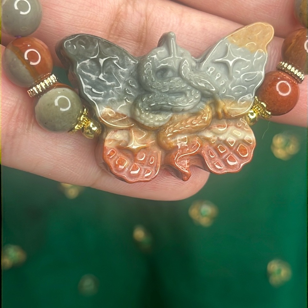 Polychrome Yinglong Carving Bracelet - Picture 12 of 16